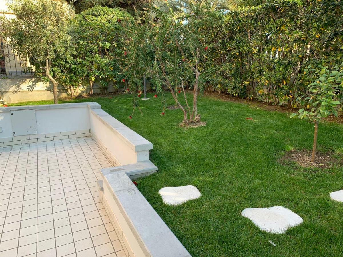 The Great Beauty Apartment Bordighera Bagian luar foto